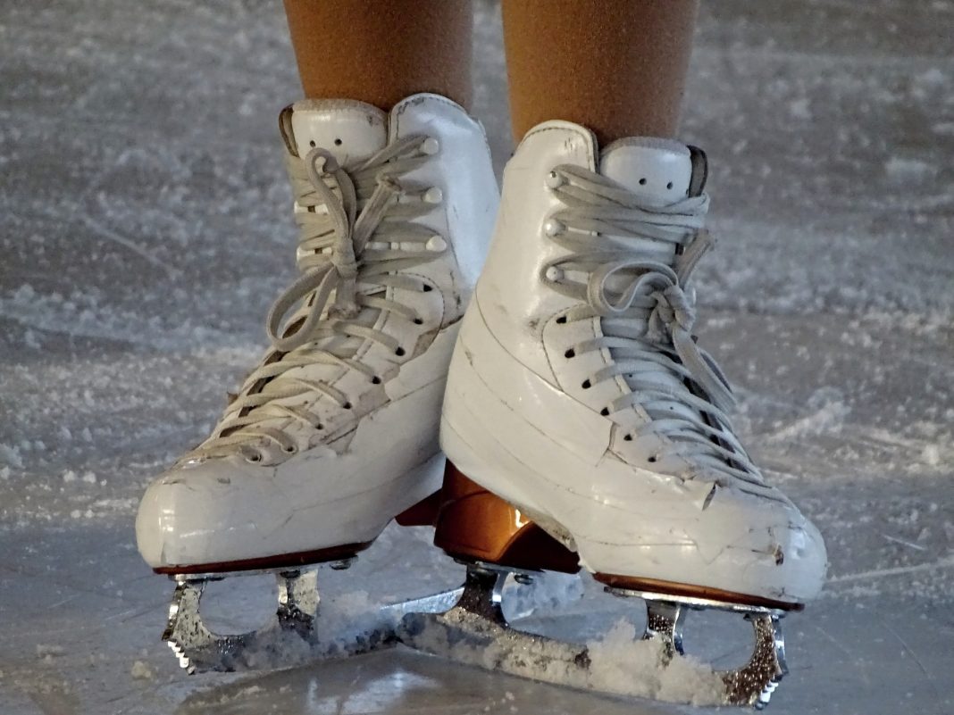 pista di pattinaggio su ghiaccio