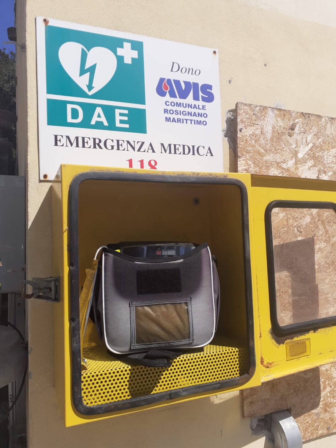 La rete dei defibrillatori a Rosignano La rete dei defibrillatori a Rosignano