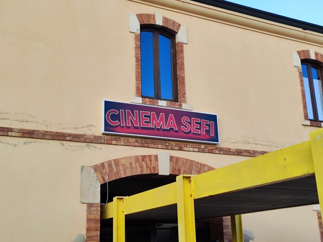 Cinema Sefi facciata (1)