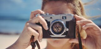 Donne che fotografano le donne