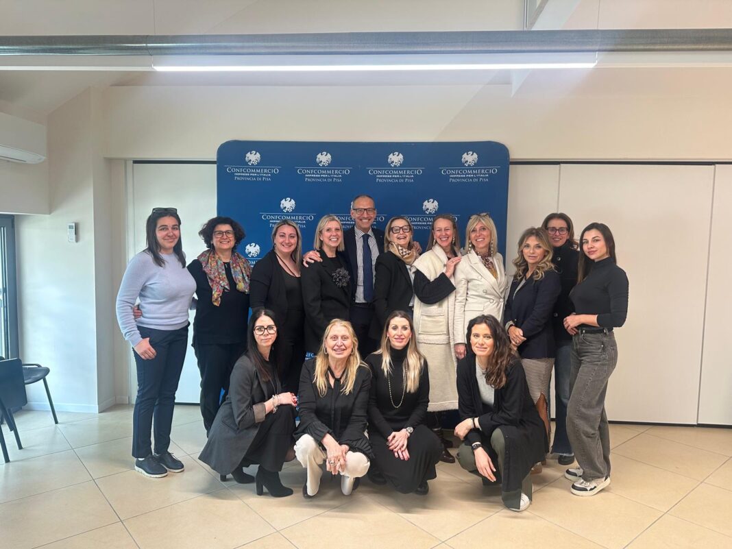 Il nuovo consiglio direttivo del Gruppo Terziario Donna Conf commercio Pisa Il nuovo consiglio direttivo del Gruppo Terziario Donna Conf commercio Pisa